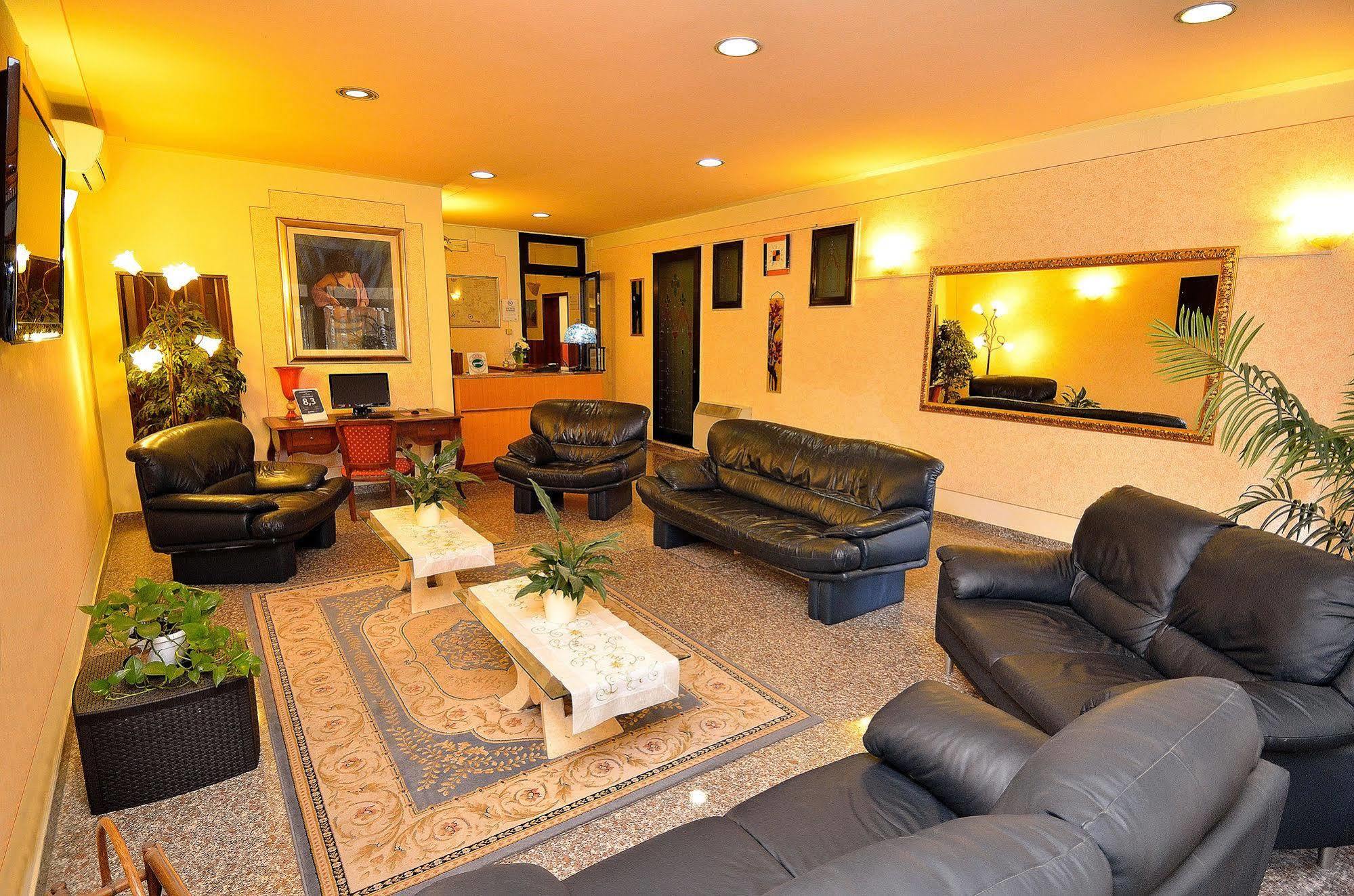Hotel Amba Alagi มาร์เกรา ภายนอก รูปภาพ